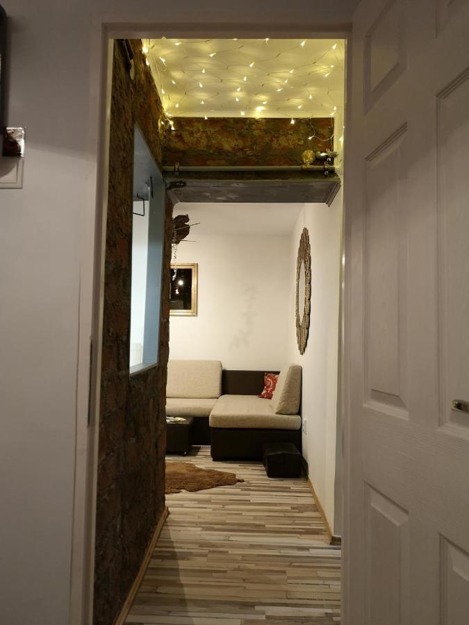 Little Modern Folk Apt Apartment Valenii de Munte Exterior photo