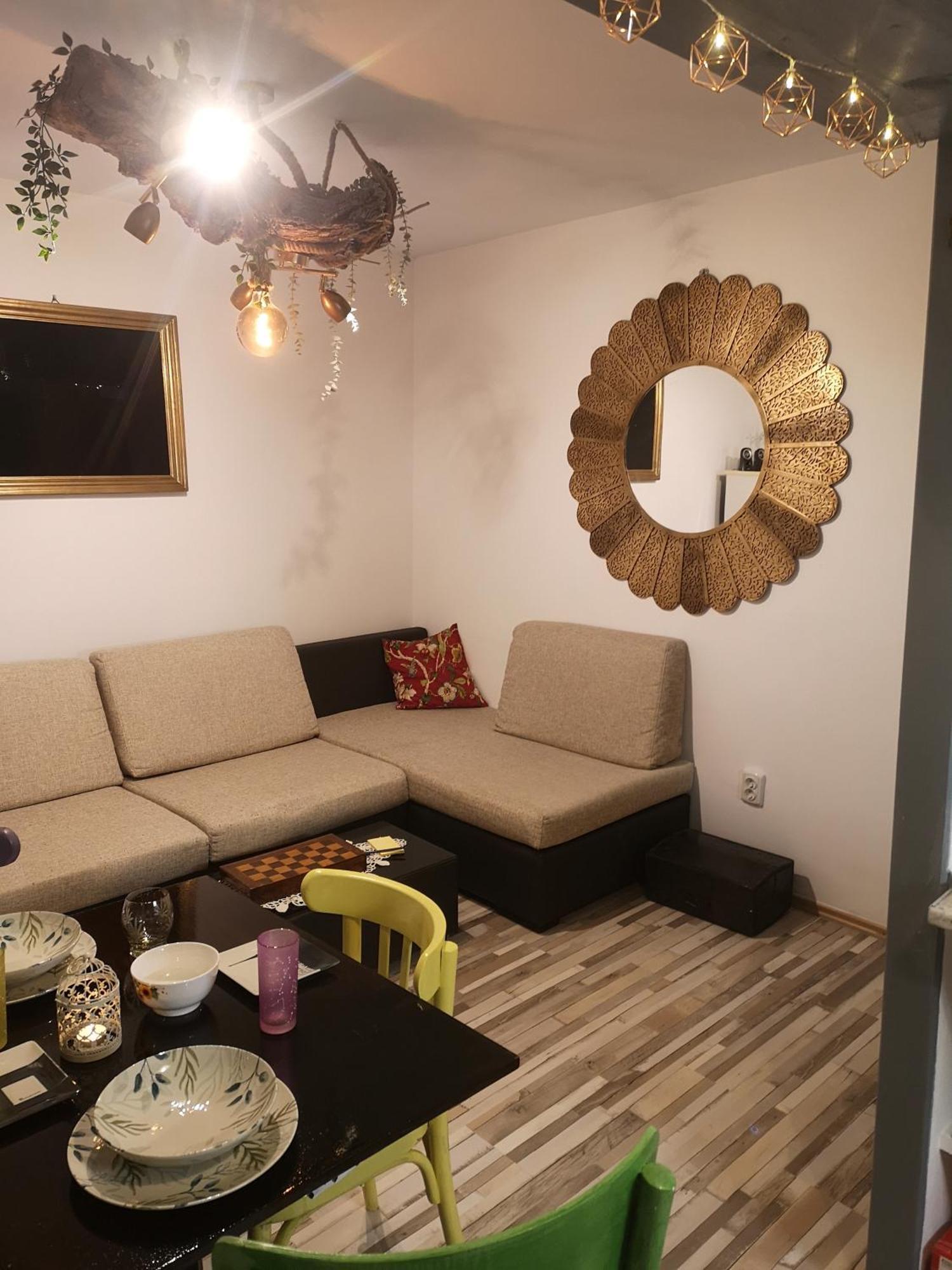 Little Modern Folk Apt Apartment Valenii de Munte Exterior photo